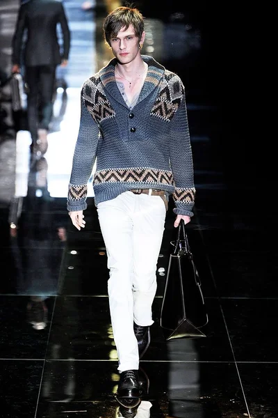 Look 14